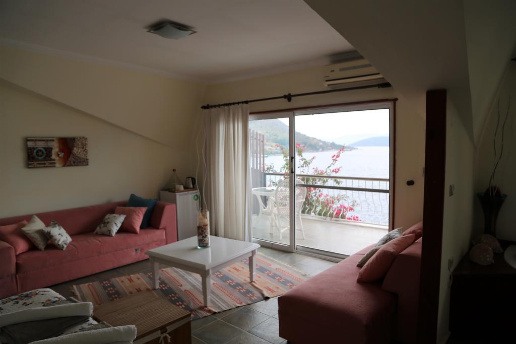Dolphin Hotel Селимие Екстериор снимка