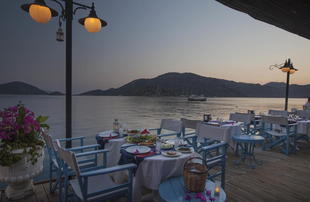 Dolphin Hotel Селимие Екстериор снимка